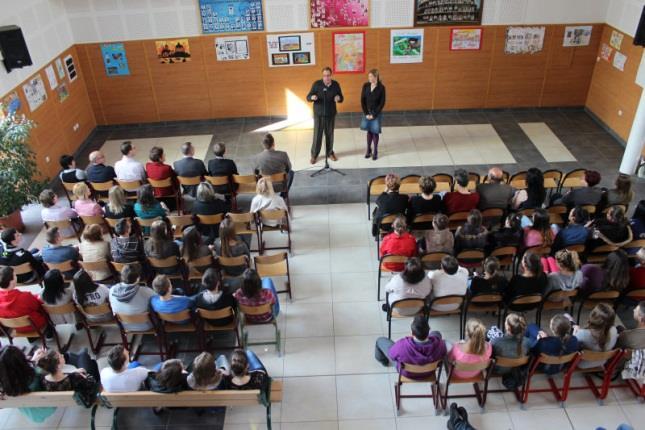 2. 2014. március 27. Idegennyelvi Konferencia Március 27-én rendeztük meg iskolánkban az Idegen nyelvi szakmai-módszertani konferenciát.