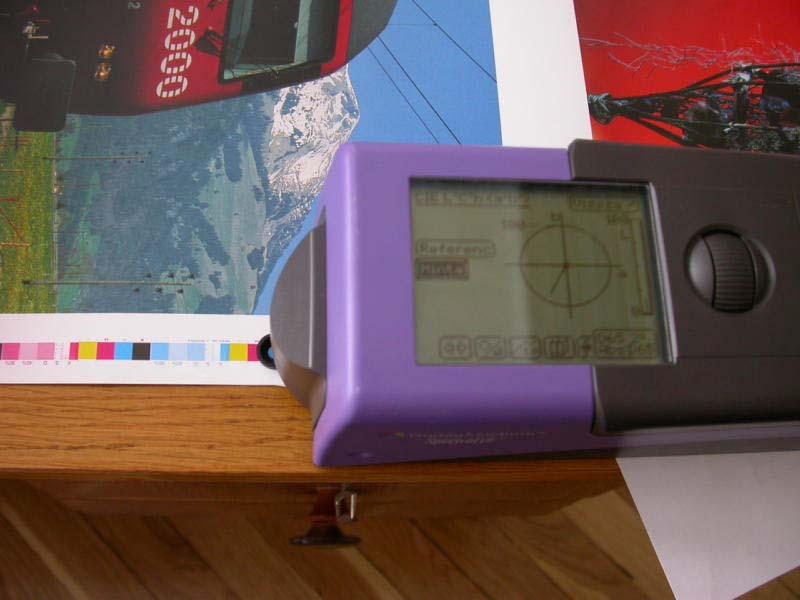 Színmérés A színmérés során műszer segítségével meghatározzuk a szín paramétereit. A korszerű színmérő készülékek összetevői: a spektrofotométer és a számítógép.