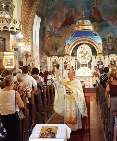 Parókiánk tanévkezdő Szent Liturgiája szeptember 2-án volt, amelyben megáldottuk a diákokat, kicsiket és nagyokat, a