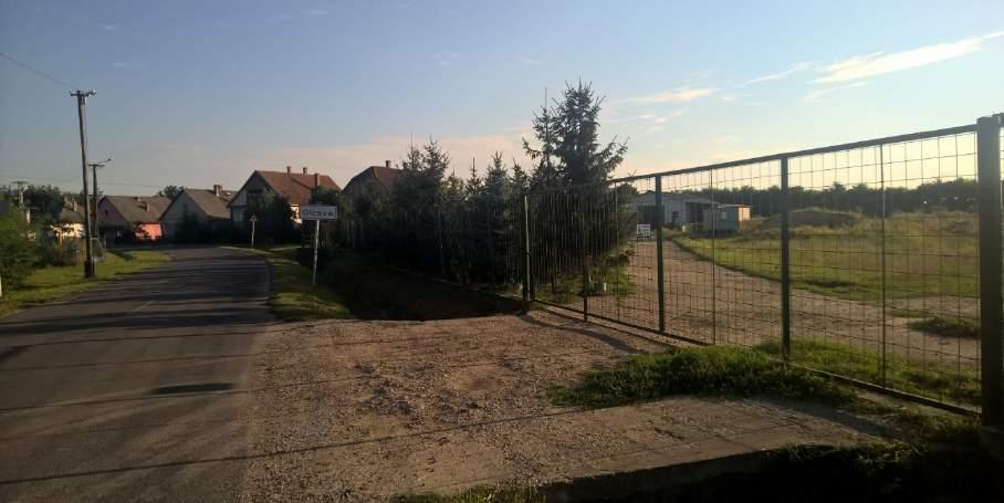 A tervezési terület 0273/1 hrsz-ú ingatlanján jelenleg egy telephely helyezkedik el, kiszolgáló épületekkel, közúti csatlakozással.