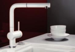 BLANCOLINUSS KerámiaLook Praktikus forma és funkció Minimalista design Kihúzható zuhanyfej Kiváló minőségű fém zuhanyfej (színes csaptelepeknél nincs) A magas kifolyóval könnyen megtölthetők a