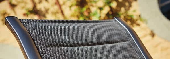 Royal Garden - Alumínium & textilén 37% AKCIÓS KEDVEZMÉNNYEL MINDEN TERMÉKRE ROYAL RICHMOND KAROSSZÉK Kényeztesse magát! A Royal székben fenségesen pihenhet.