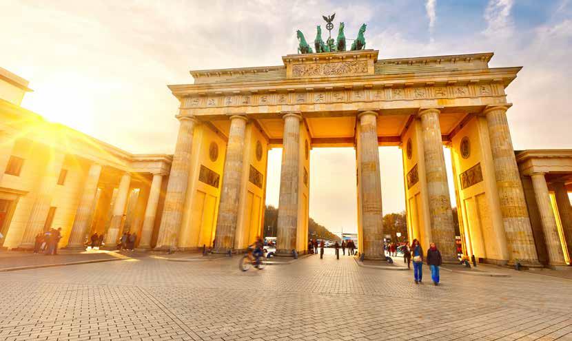 Berlin városlátogatás függvényében lehetséges. A múzeumokban nem lehetséges az idegenvezetés, így azok megtekintésére egyénileg nyílik alkalom. Szállás Berlinben. 1.