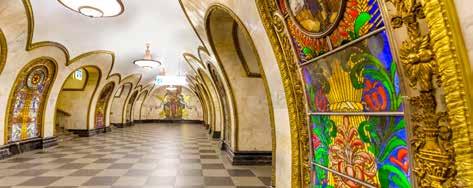 és a XVI-XVII. századi orosz építőművészet kiemelkedő alkotása, a Novogyevicsij-kolostor látható. Bejelentkezés Metróállomás, Moszkva a moszkvai szállodába. 2.