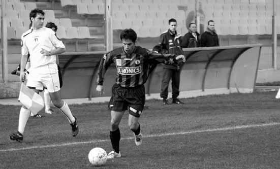 N. 9 dell 8 marzo 2007 Sport & Rubriche [ Valerio Quirino ] Il primo goal in rossonero di Pecchia non è bastato a portare a casa la vittoria Foggia, avanti a piccoli passi 15 MERCOLEDÌ ANDATA DI