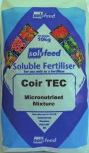 ^ŽůƵĨĞĞĚ &ĞƌƟůŝƐĞƌƐ SOLUFEED CROP SPECIFIC FERTILISERS ƌăŷőğ ŽĨ ƐƉĞĐŝĂůůǇ ĚĞƐŝŐŶĞĚ ĨŽƌŵƵůĂƟŽŶƐ ƚž