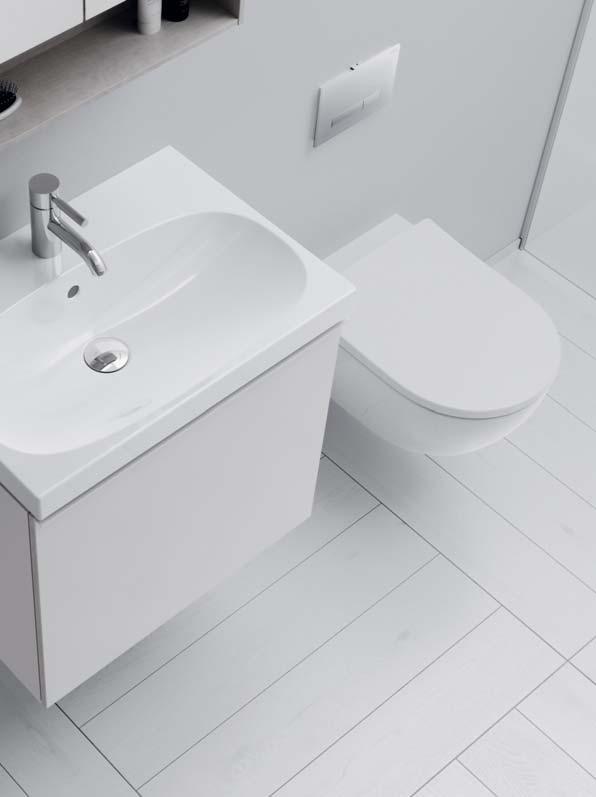 A WC-kerámia belső része öblítőperem nélkül a Rimfree technológia alapján készült. Ez nemcsak tetszetősebb, hanem könnyebben tisztítható és higiénikusabb is.