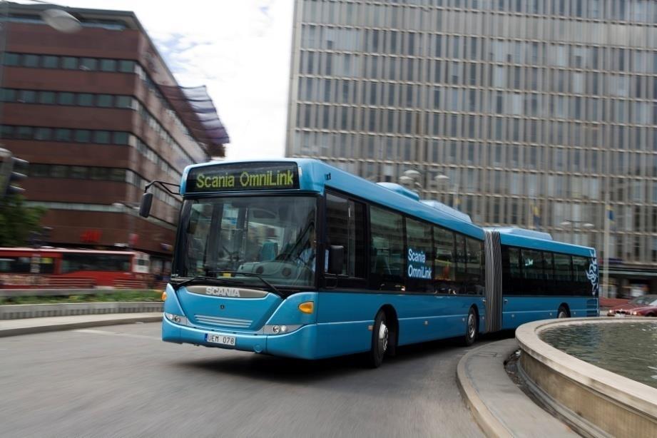 A KÖZÚTI GÉPJÁRMŰVEKKEL SZEMBEN TÁMASZTOTT KÖVETELMÉNYEK ÁLTALÁNOS MŰSZAKI KÖVETELMÉNYEK BIZTONSÁG GAZDASÁGOSSÁG AZ ÚTHOZ VALÓ ALKALMAZKODÁS