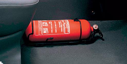 Tűzoltó készülék - 2 kg Vontató kötél 39007932 93199453 17 38 628 A tűzoltó készülék minden Opel tartozéka. Hordozható és könnyen használható - tartsa a gépjárműben vészhelyzetek esetére.