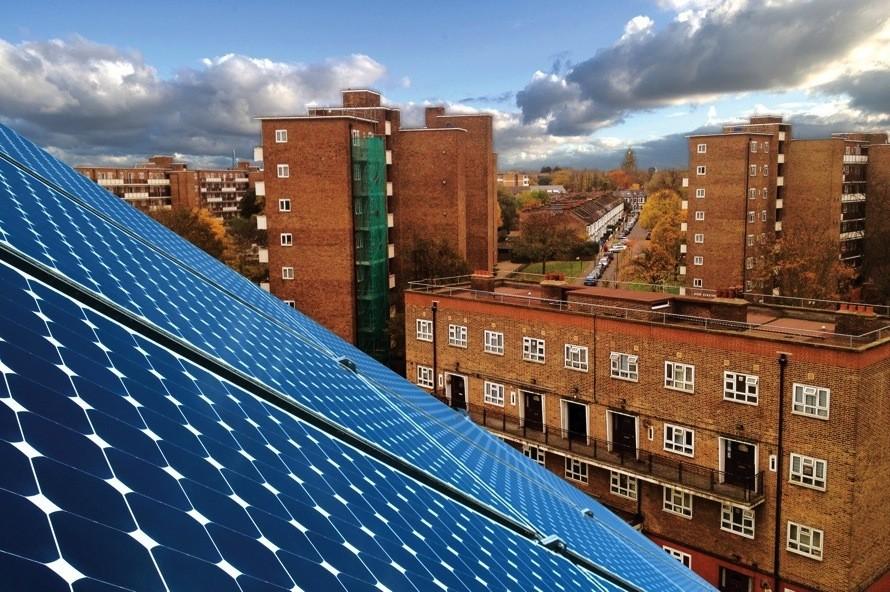 UK: Brixton Solar: - ingyen áram az energiaszegénységben élő lakóknak, akiktől az önkormányzat / szövetkezet