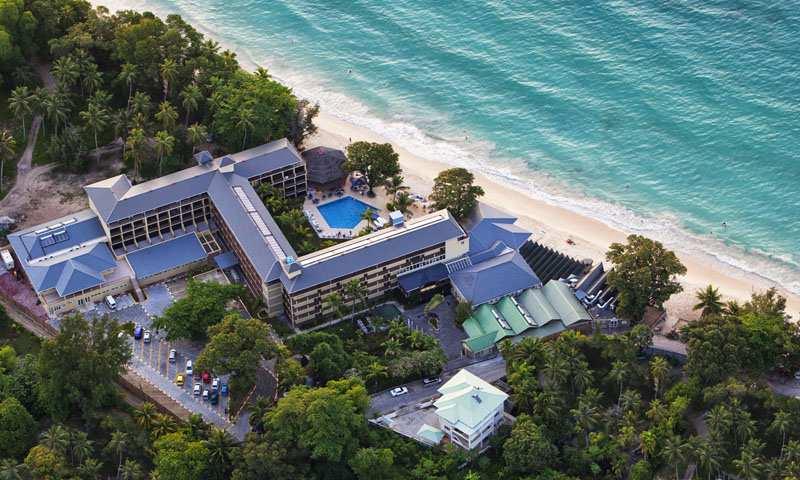 18 CORAL STRAND HOTEL SEYCHELLES 3,5 csillagos, Közvetlen MAHÉ sziget legszebb homokos