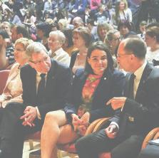 Kiss Helga Ma már egyáltalán nem büntetik azt, ha valaki a gyerekvállalás mellett munkát is vállal.