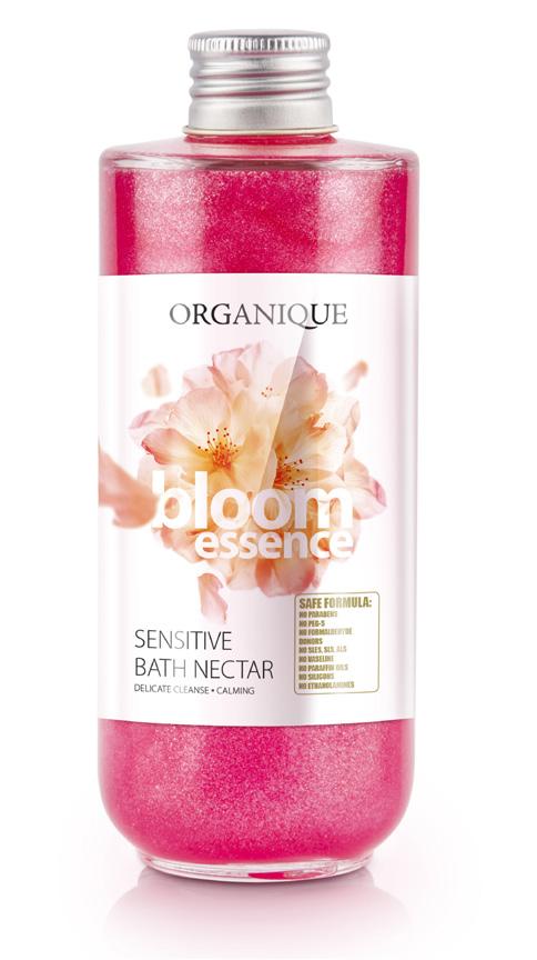 Bloom Essence BŐRTÁPLÁLÁS JAPÁNCSERESZNYÉVEL A Bloom Essence egy egyedülálló