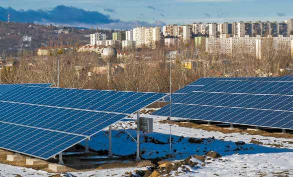 Megépült a Bogáncs utcai naperőmű Megújuló energiát hazánkban elsősorban a napenergia, a geotermikus