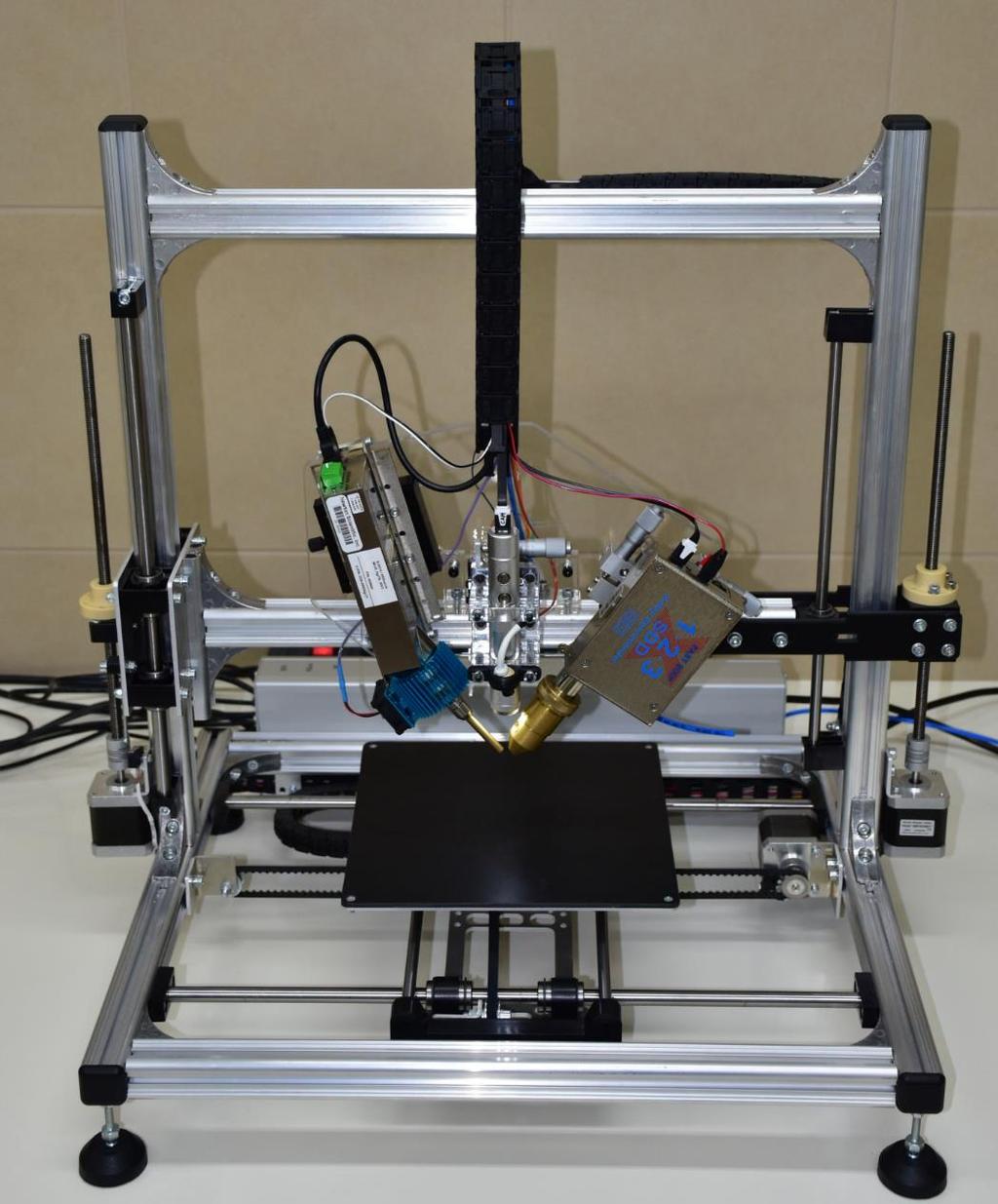 Mechanikai alapok alumínium váz 3D nyomtatott műanyag elemek Röntgenforrás Optikai pozícionáló rendszer SDD szíjmeghajtás