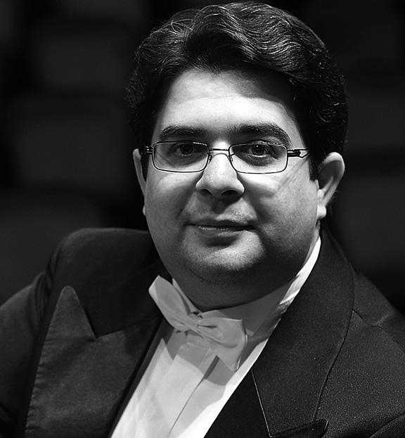 A weimari Liszt Ferenc Nemzetközi Zongoraverseny győztese és közönségdíjasa, Farkas Gábor 2003-ban a Magyar Rádió Zongoraversenyén első helyezést ért el, 2001-ben pedig harmadik helyezett lett a