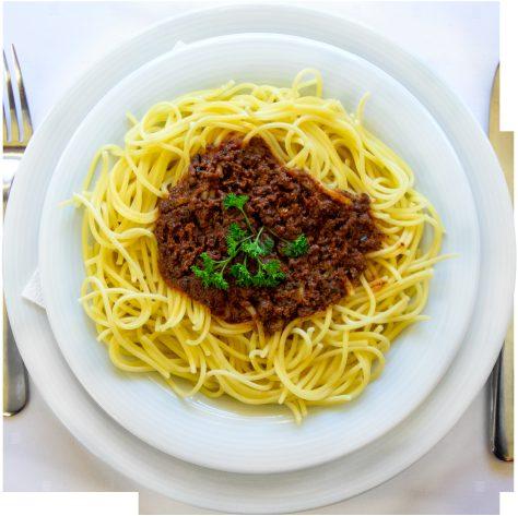 Főételek Hauptspeisen / Main dishes Bolognai spagetti sajtszórattal Bolognese Spaghetti mit Käse Spaghetti bolognese with cheese 1990 HUF 6,20 EUR START Burger (marhahúspogácsa, cheddar sajt,