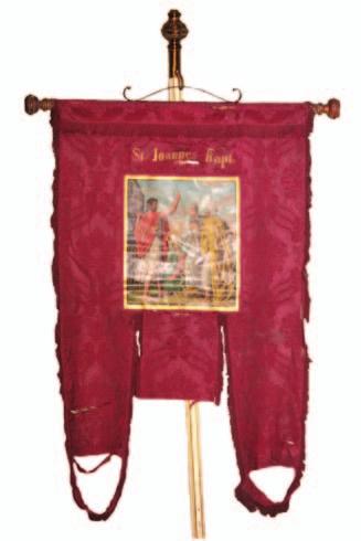 Budapesti templomokban, közgyűjteményekben őrzött Szűz Mária-ábrázolású templomi 15A. KÉP 15B. KÉP két oldalon) és a levarrt szélén vörös textilrojtok.