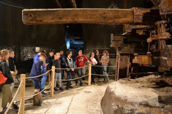 A következő állomásunk a római katolikus templom Tordán, ami a későgótika egyik legfontosabb műemléképülete. A templom építéstörténetéről nincsenek konkrét bizonyítékok, a 14.-15.