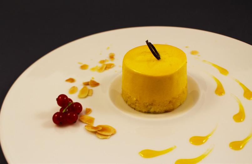 Passion fruit desszert Piskóta Uniferm Royal Cake 30 piskóta 250 g Maracujás bajor krém Léonce Blanc maracuja gyümölcspüré bajor krémhez 310 g Naarmann tejszín 35,1% UHT 600 g Norte Springel