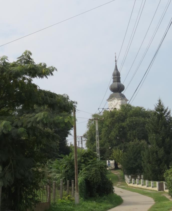 A templom a szerb kisebbség identitás megtartó eleme, valamint jelentős településkép formáló hatással rendelkezik. A református templom (Petőfi u. 38.) A görögkeleti szerb templom (Kossuth u. 23.