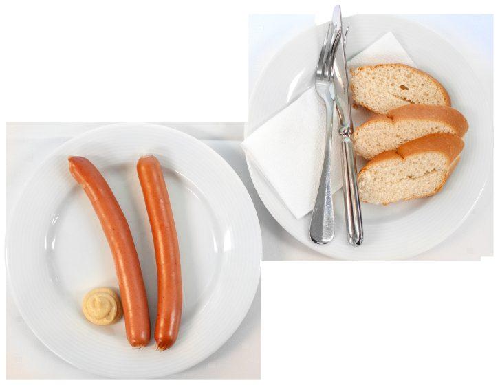 Reggelik Frühstück / Breakfast Főtt virsli kenyérrel és választható szósszal (ketchup / mustár /
