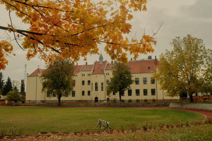 9.F Arany János Tehetséggondozó Program Hozott pont: magyar történelem matematika egy természettudományos tárgy idegen nyelv 7. oszt.