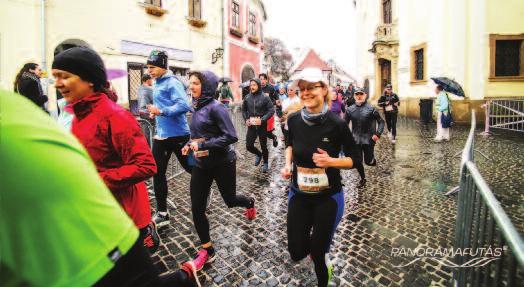 2019 november 25. SPORT 25 akkor kell futni, amikor jól esik! az esős-borús idő ellenére sok-sok futó állt rajthoz november 10-én, a szentendrei Panorámafutáson.