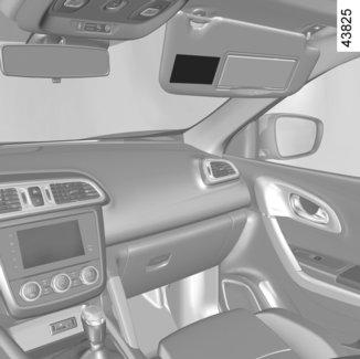 GYERMEKEK BIZTONSÁGA: első utasoldali AIRBAG kikapcsolása, bekapcsolása (2/3) A A 3 A műszerfalon található jelölések és az utasoldali napellenző 3 két oldalán elhelyezett matricák A (ld.