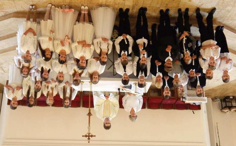 HITOKTATÁS a magyar állam által elismert egyház taníthat saját felekezete szerinti hit- és erkölcstant. (2011. évi CCVI. törvény) Ki tartja a hit- és erkölcstan órákat?