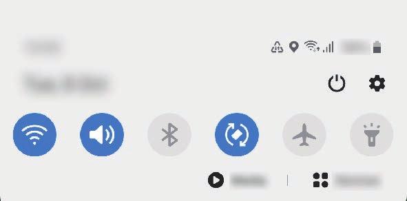 Beállítások Adatküldés az NFC funkcióval Továbbítson adatokat, például képeket vagy névjegyeket, a két készülék hátuljának összeérintésével.