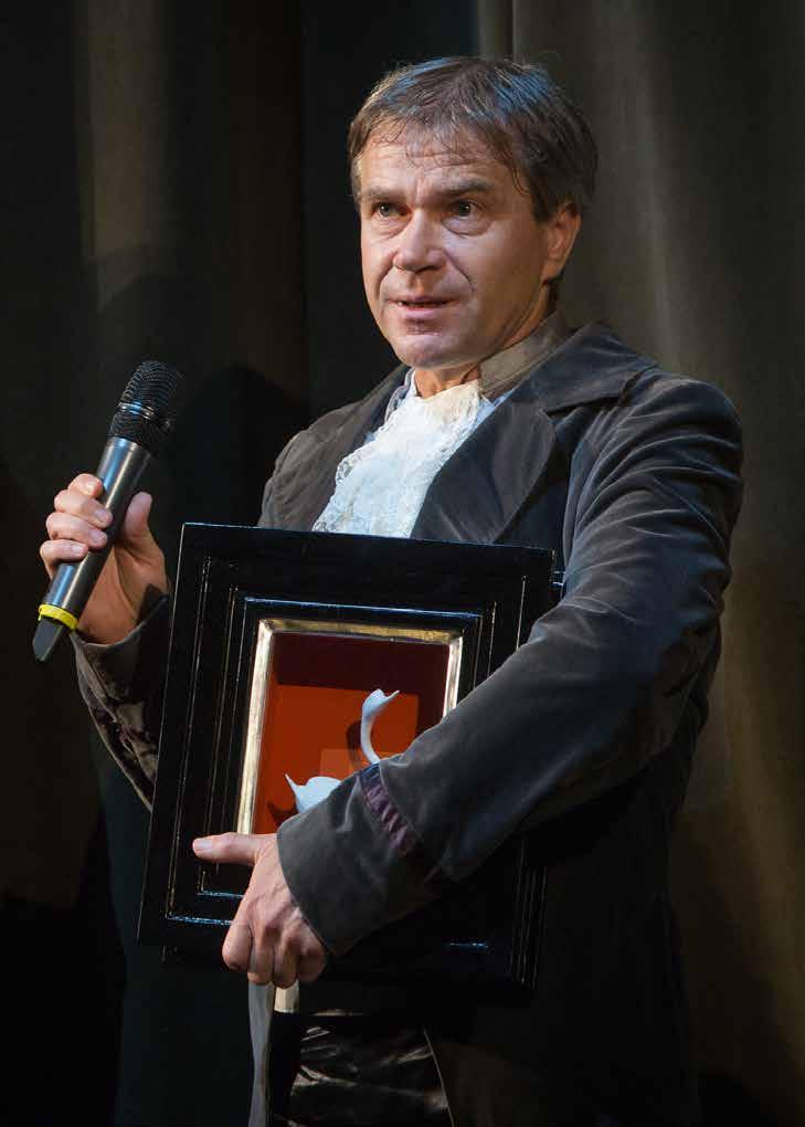 PORTRÉ TÓTH G. ZOLTÁN A lélekemelő pillanatok adnak muníciót Szerző: Ménes Márta Csaknem három évtizede meghatározó tagja az Opera Énekkarának.