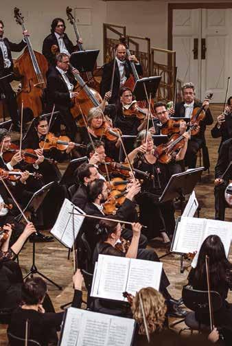 (Ljubisa Tosic, Der Standard, Ausztria) Az est mindkét felében meghatározóak voltak Verdi és Puccini operáinak részletei.