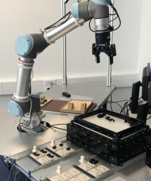Fejlett, kollaboratív robotika kiber-fizikai térben A SZTAKI munkatársai nemzetközi együttműködésben felmérték a szerelési feladatok megoldásra jelenleg alkalmas ember-robot együttműködést támogató