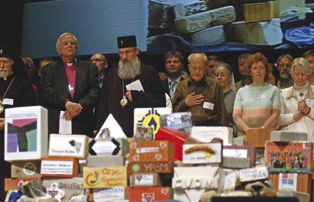 Ez a szeretet dialógusa, a barátság dialógusa. Chiara Lubich pedig sok barátságot kötött és táplált a katolikus egyház határain túl is.