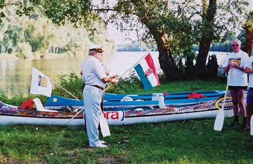 28 BUDAKALÁSZI HÍRMONDÓ EMLÉKIDÉZÉS VOLT EGYSZER EGY KENUTÚRA MILLENIUMI EVEZÉS KAHL AM MAINBÓL BUDAKALÁSZRA 2000-BEN Hamarosan nemzeti ünnepünkön államalapító királyunkra, Szent Istvánra emlékezünk.