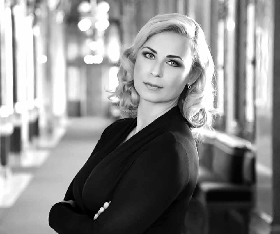 8 Kormány, párt, frakció Juhász Hajnalka: A kulturált politizálás hatásos Európában Akkor tudjuk hatékonyan képviselni a magyar érdekeket, ha tisztában vagyunk nemzeti értékeinkkel, történelmünkkel,