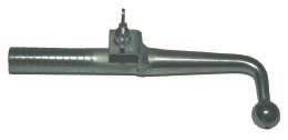 RÚDFEJBE CSATLAKOZTATHATÓ SZERELVÉNYEK KN-9005/Fh felrakóhorog a KN-9005/PC fázisszorítóhoz A KN-9500/Fh felrakóhorog alsó ágának segítségével helyezhető fel a KN-9005/PC típusú szorító a csővagy