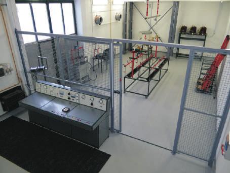 NAGYFESZÜLTSÉGŰ VIZSGÁLÓLABORATÓRIUM SZOLGÁLTATÁSAI Villamos vizsgálati jogosultságok 1. Kisfeszültségű feszültségkémlelők (MSZ EN 61243-3, MSZ 20862-79) 2.