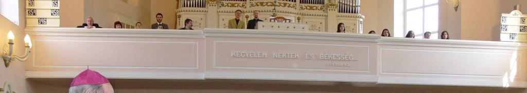 és a nagyvárad-olaszi református templomban.