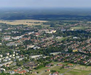 Sütő László polgármester Neve se volt ugyan, csak úgy a kórház -nak hívtuk, viszont szép volt, rendezett: gyönyörű kastély, a közelmúltban felépített modern, barátságos csecsemő - és gyermekosztály,