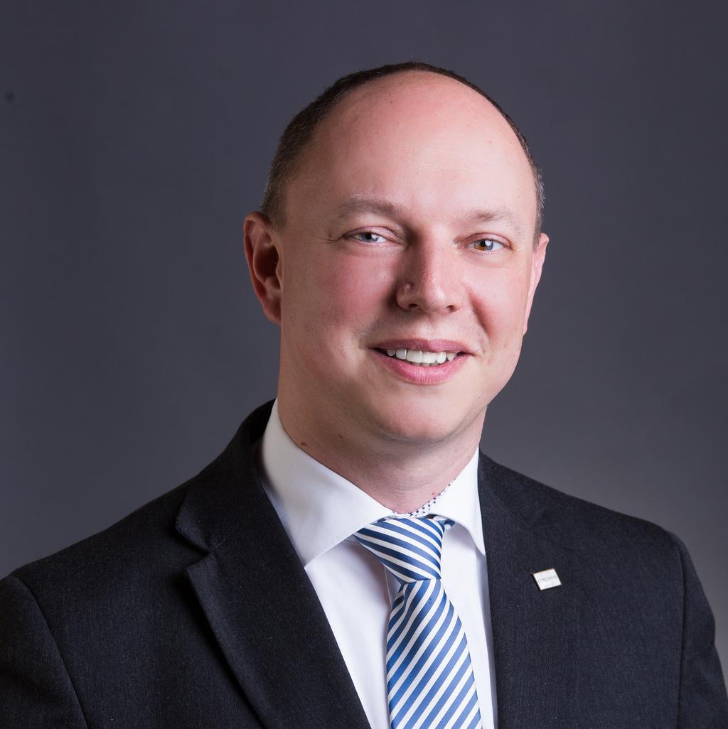 Dr. Fehér Péter Executive degree programokért és szakirányú továbbképzésekért felelős dékán / Dean of Postgr Rektori Szervezet / Kutatóközpontok / Corvinus FinTech Center Aktuális besorolás: egyetemi