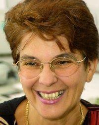 *Prof. dr. Maczelka Noémi az SZTE JGyPK Művészeti Intézet Ének-zene Tanszékének egyetemi tanára.