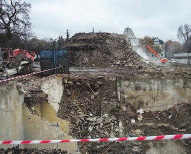 és a rendez vény - központ. Lázár János miniszter 2015- ben egy sajtótájékoztatón jelentette be, hogy a Fővárosi Nag ycirkusz új épületét vár hatóan az Ajtósi Dürer sor 19 21. alatt építik fel.