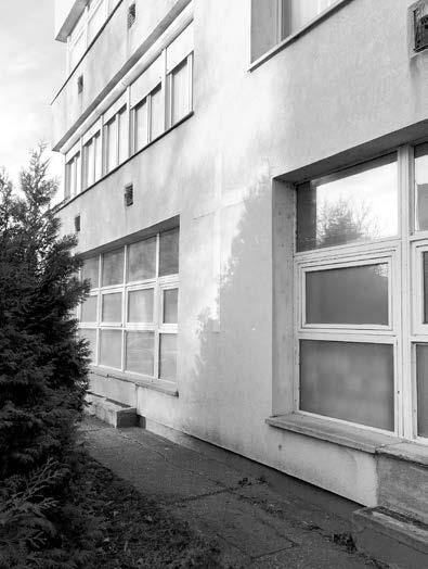 VESZPRÉMI SZEMLE 2021/1 A gyógyszertár mellett van immár a hívek lelki patikája is jellemezte Schall lelkész a helyzetet egy riportban.