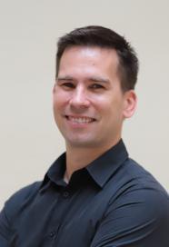 102 Mátyás Dénes Született / Born: 1981, Győr olasz nyelv és irodalom szakos bölcsész és tanár, amerikanisztika szakos bölcsész és tanár, hungarológus / Italian Language and Literature, American