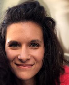 153 Szlávi Anna Született / Born: Budapest PhD in linguistics PhD nyelvészet, diszkurzus, gender / linguistics, discourse, gender ELTE, PPKE / Eötvös