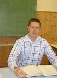 165 Vasenszki László Született / Born: 1980 Oktatás / Education Angol nyelvtanár /