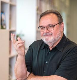 166 Vass László Született / Born: 1952 MSc in Economics, MA in Political Theory PhD in Political Science, Dr.