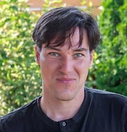 22 Borsos Attila Született / Born: 1980, Győr közgazdász, építőmérnök / economist, civil engineer Dr.habil. / PhD habil.